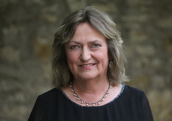 Alice, Schiller