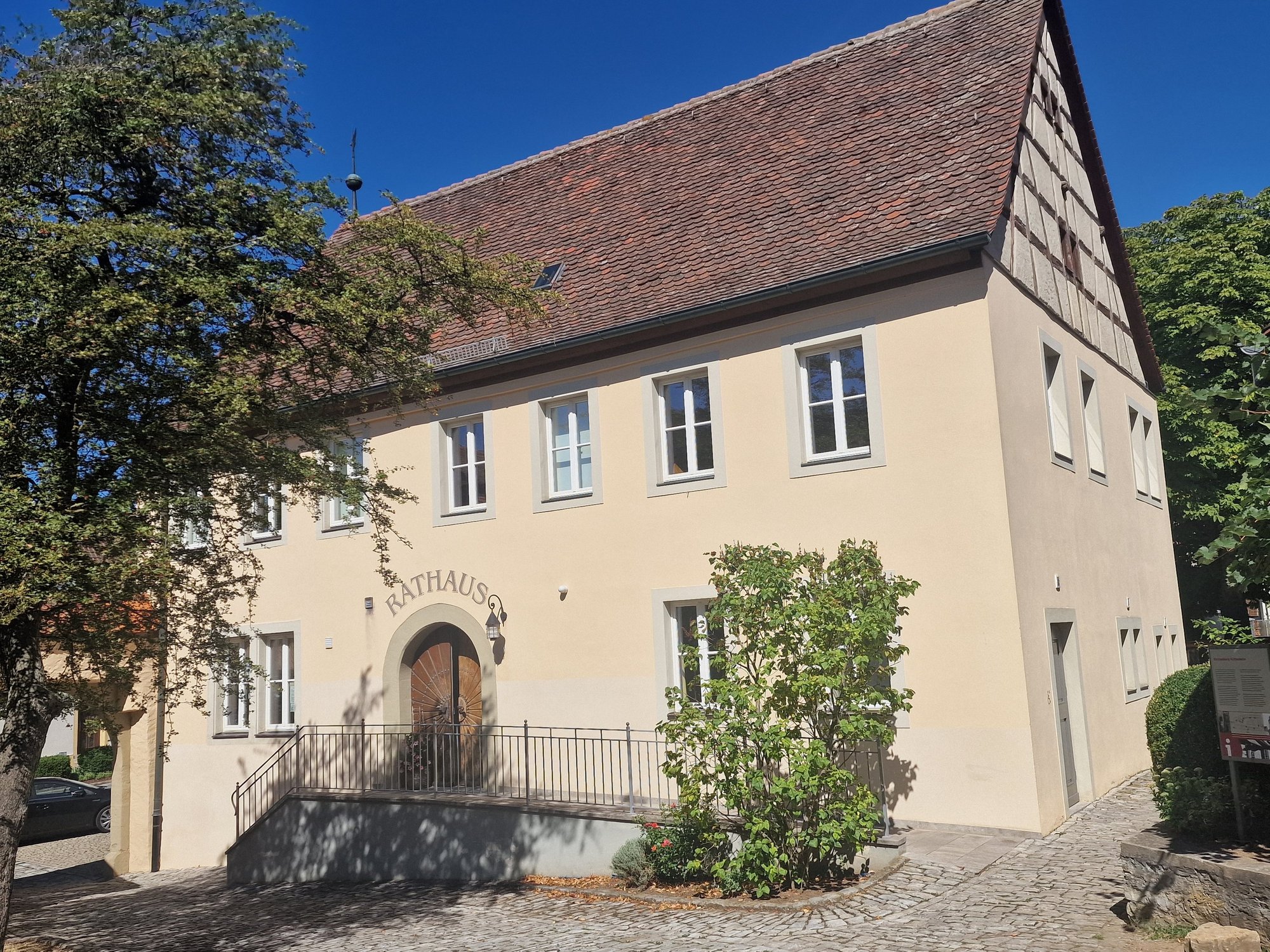 Rathaus in Hüttenheim