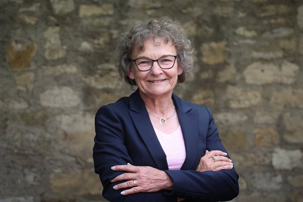 Dr. Gabriele, Brendel